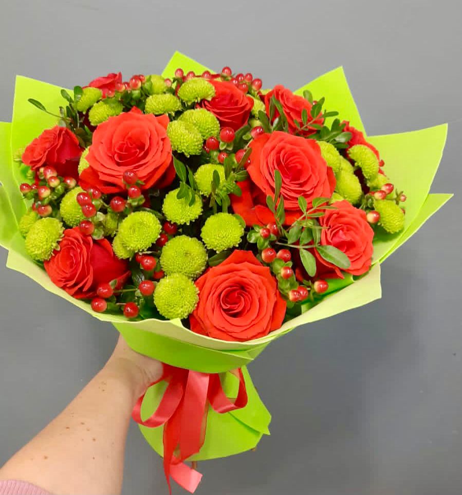 Букет цветов из: Хризантемы и Розы в Красавино