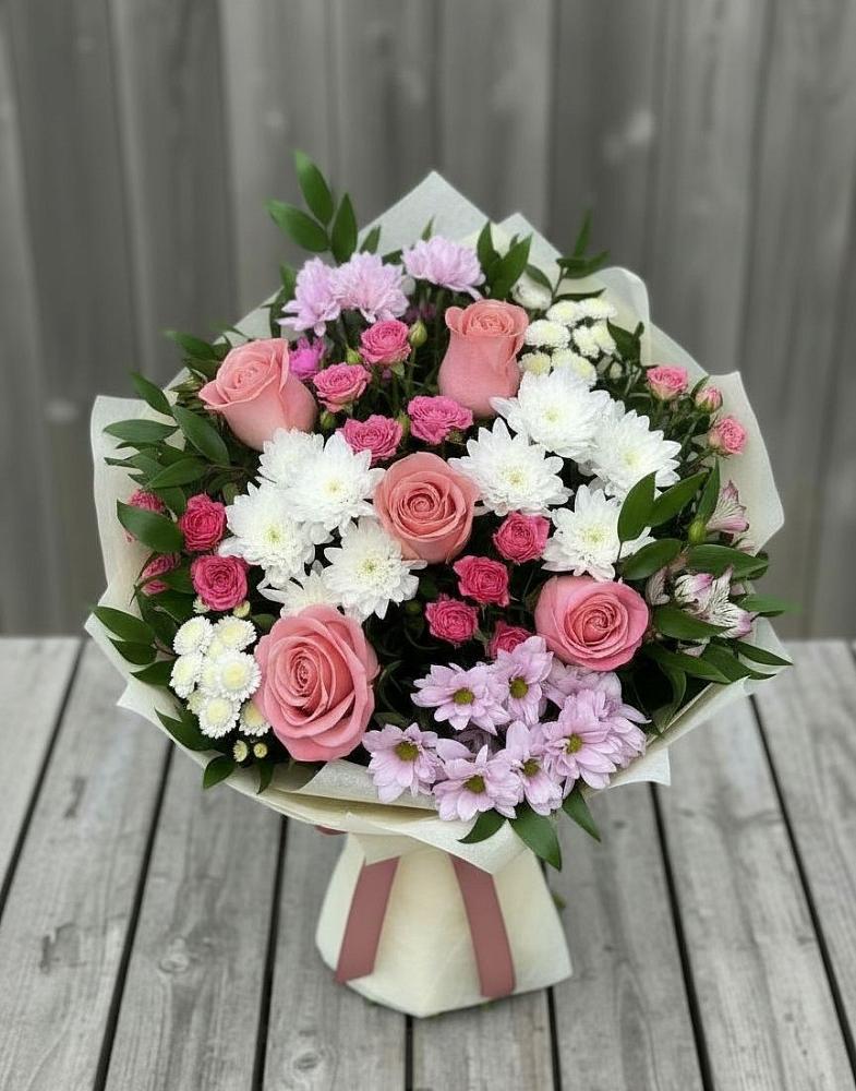 Букет цветов из: Альстромерии, Гвоздики, Розы и Хризантемы в Красавино