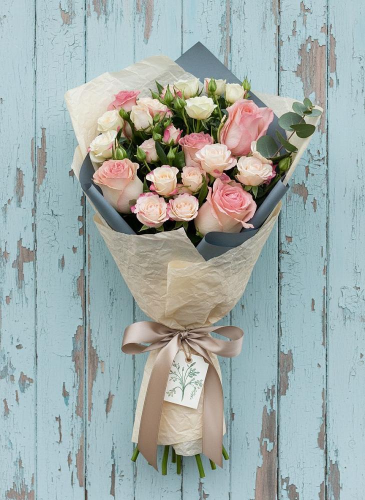 Букет цветов из: Розы в Красавино