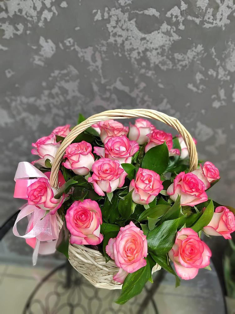 Цветочная композиция из Розы в корзине в Красавино