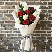 Букет цветов из:  Розы в Красавино