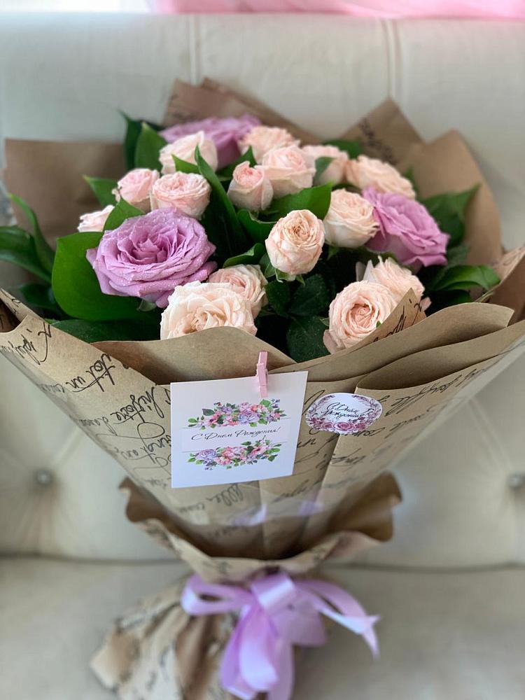 Букет цветов из: Розы в Красавино