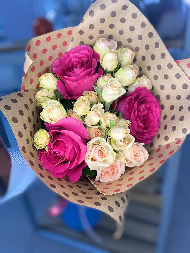 Букет цветов из: Розы в Красавино