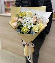 Букет цветов из:  Альстромерии, Розы и Хризантемы в Красавино