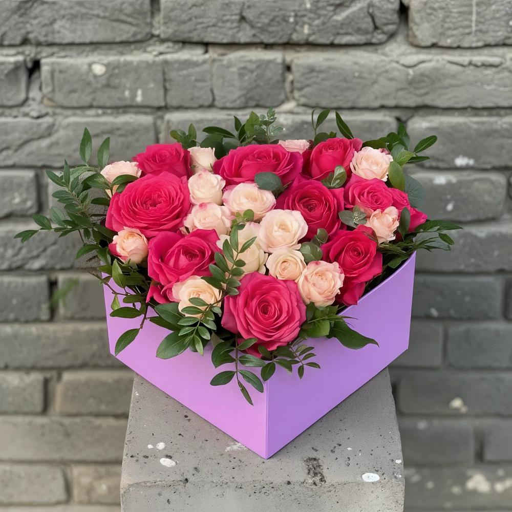 Цветочная композиция из Розы в коробке в Красавино