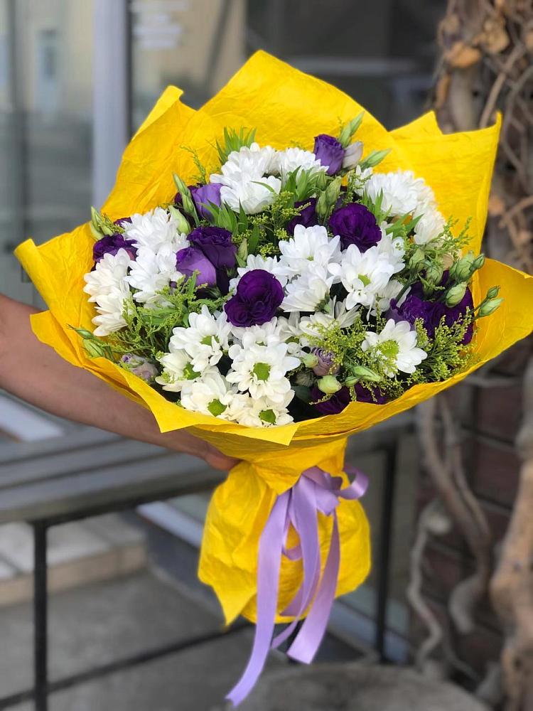 Букет цветов из: Ирисы, Хризантемы и Ромашки в Красавино