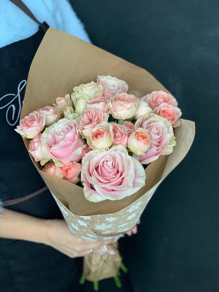 Букет цветов из: Хризантемы и Розы в Красавино