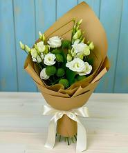 Букет цветов из:  Хризантемы и Лизиантусы в Красавино