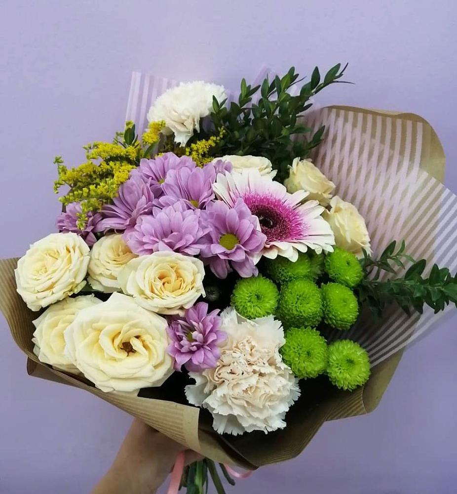 Букет цветов из: Хризантемы, Розы, Гвоздики и Герберы в Красавино