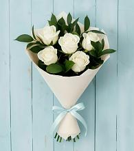 Букет цветов из:  Розы в Красавино