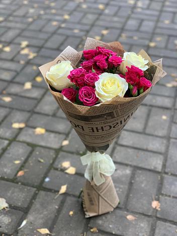 Букет цветов из: Розы в Красавино