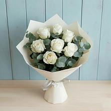 Букет Белые розы в Эвкалипте в Красавино
