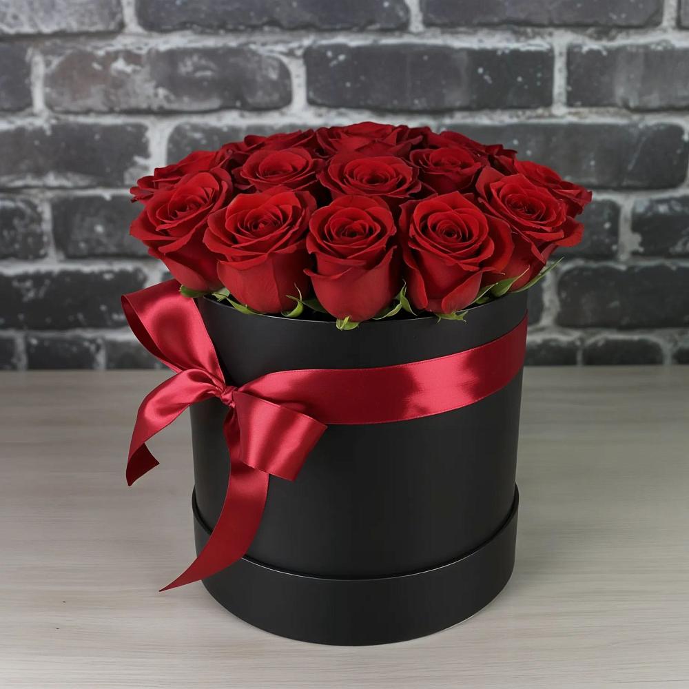 Цветочная композиция из Розы в шляпной коробке в Красавино