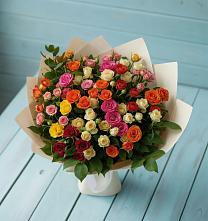 Букет Микс из разноцветных кустовых роз в Красавино