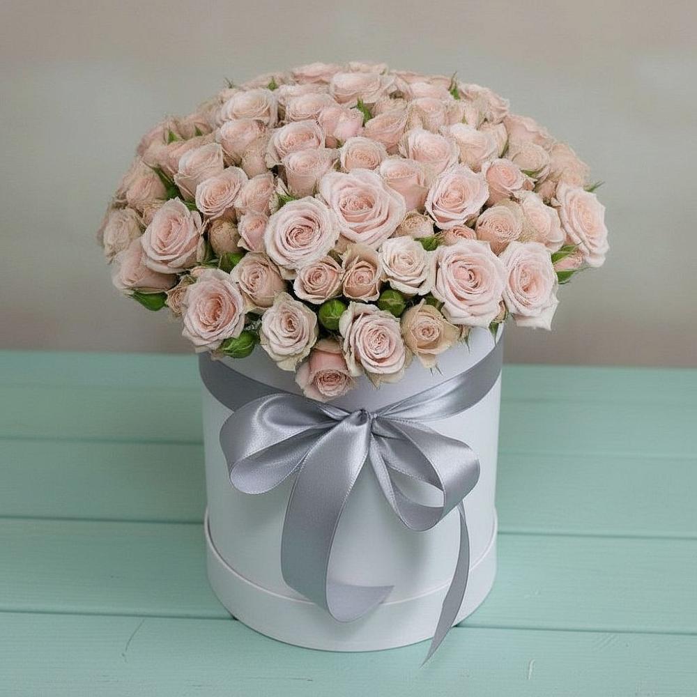 Цветочная композиция из Розы в шляпной коробке в Красавино